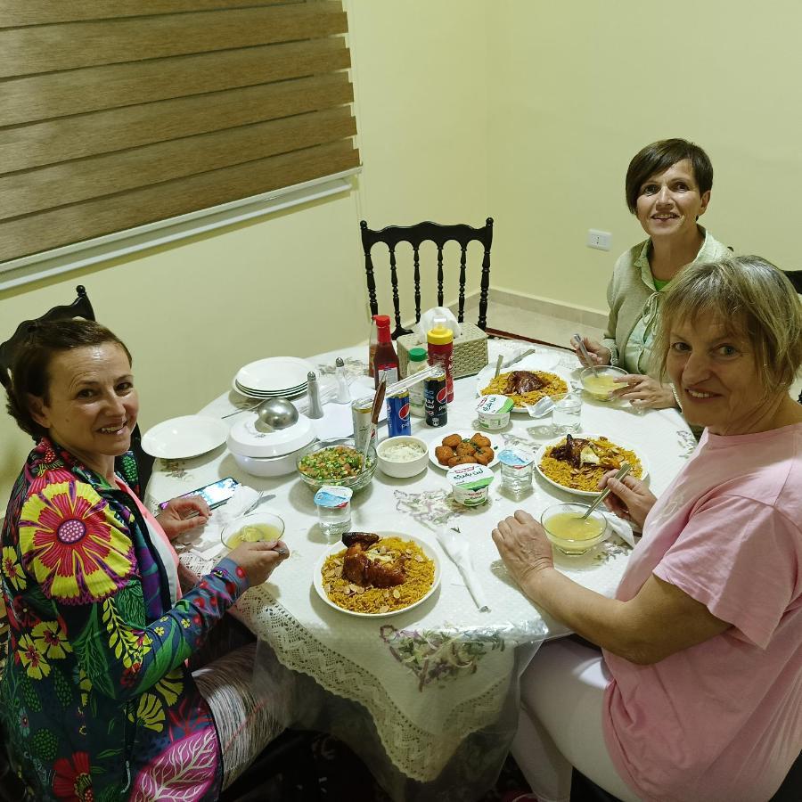 Leen Guest House ワディ・ムーサ エクステリア 写真